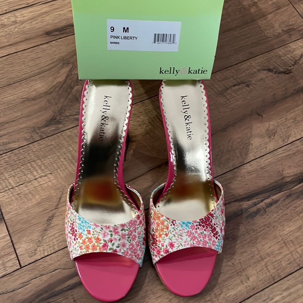 Kelly and Katie size 9 pink liberty